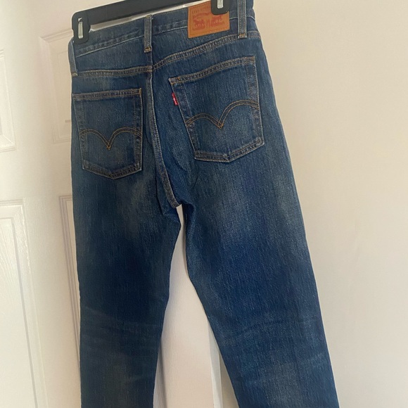 Levis Size 25 Dark Wash Wedgie Icon Jeans - Picture 2 of 3